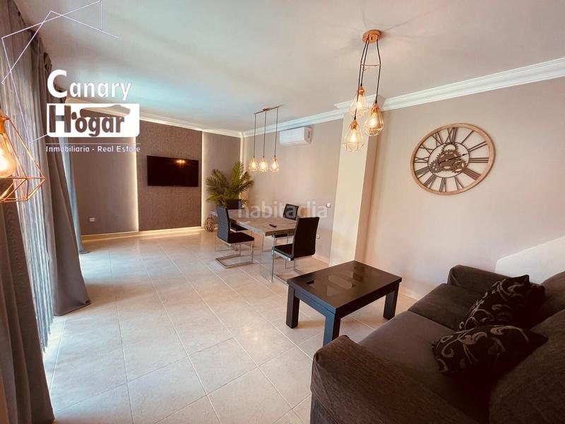 Foto 35ff2661-2266-49e6-8e19-bd005c49630b. Chalet con parcheggio piscina in Los Cristianos Arona