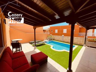 Xalet a Los Cristianos. Villa en venta en mesetas del mar, los cristianos