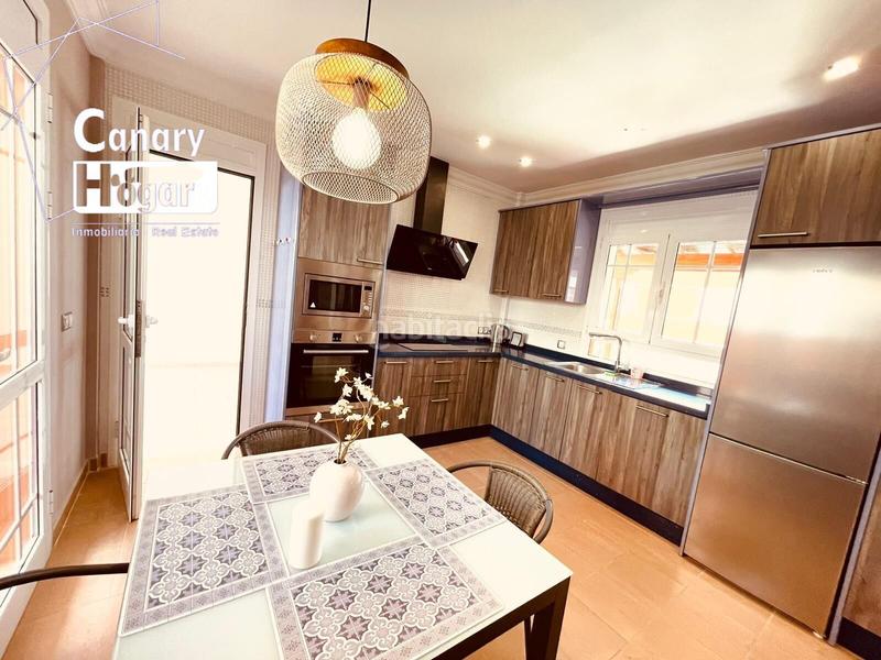 Foto a35553c7-eeb5-450c-9f66-b6cff924e4a4. Chalet con parcheggio piscina in Los Cristianos Arona