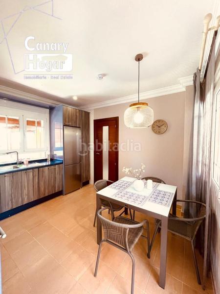 Foto c835d08a-8f68-4831-bbb5-3b24a69197be. Chalet con parcheggio piscina in Los Cristianos Arona