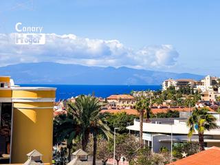 Dúplex a Playa de Fañabé. Apartamento con vistas al mar en el duque, complejo residencial