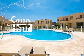 Chalet en Los Abrigos. Adosado en venta en residencial sotavento ii  a solo 100m del ma