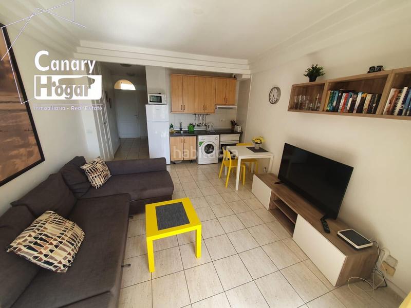 Foto 57c0b671-b5a5-4b0a-b172-21f47d364daa. Apartamento piso en venta en compolejo orlando costa tenerife en Adeje