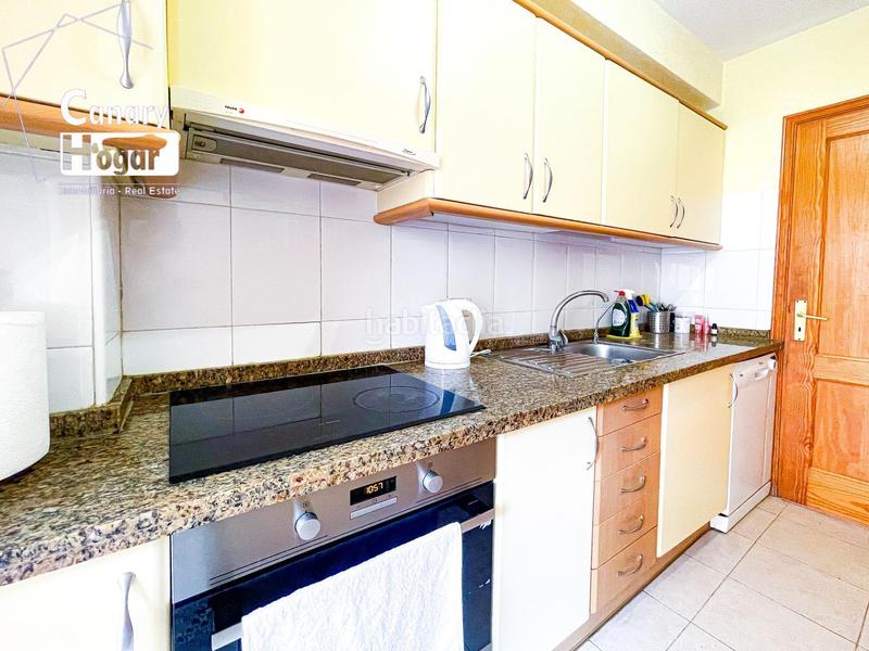 Foto 27f38e0a-54b9-4bce-9c47-e5ba2b71c607. Chalet  adosado en venta en el madroñal costa en Adeje