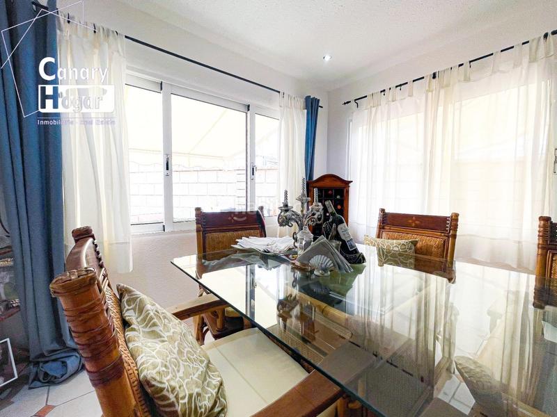 Foto 2d10353a-585d-43a4-a65a-45010c71917e. Chalet  adosado en venta en el madroñal costa en Adeje