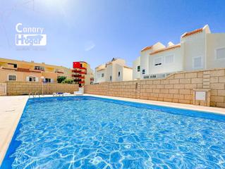 Chalet à Playa Fañabé Alto. Chalet adosado en venta en el madroñal costa adeje