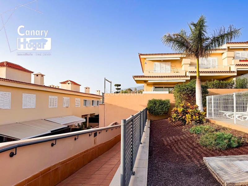 Foto 53da9ec3-38cf-4934-8996-a20308883c87. Xalet amb aparcament piscina a Puerto de Santiago Santiago del Teide