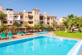 Dúplex a Calle calle tajinaste. Apartamento duplex de lujo con vistas al mar y al golf
