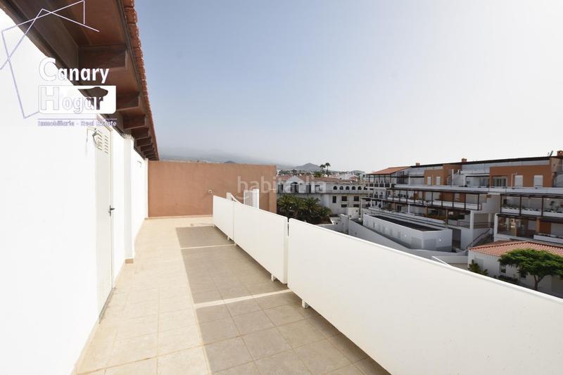 Foto 25b1cdaa-0591-40e1-9f0f-049ce26e96f9. Ático se vende atico duplex de esquina reformado en complejo el barranco amarilla golf con vistas al mar en San Miguel de Abona