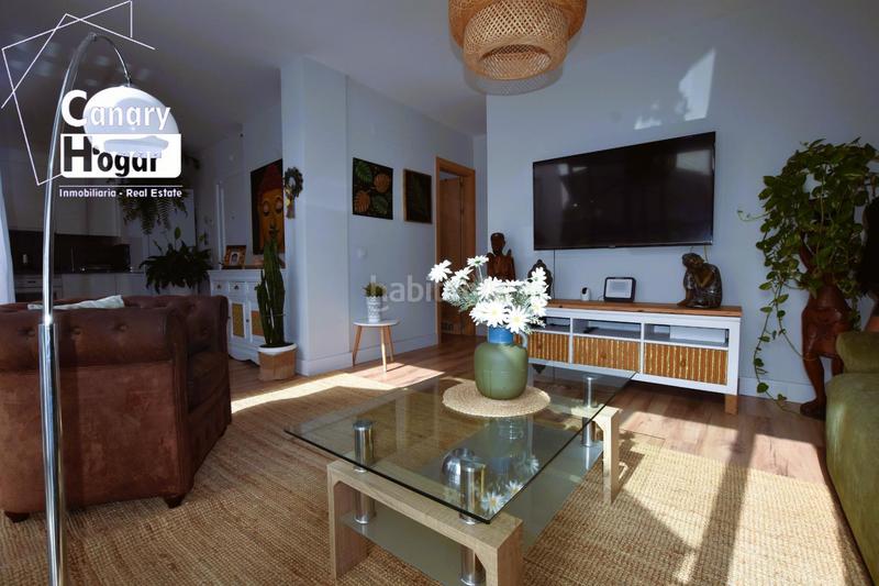 Foto 9082d0a5-75cb-4ec5-a890-0e5f8d78a323. Ático se vende atico duplex de esquina reformado en complejo el barranco amarilla golf con vistas al mar en San Miguel de Abona