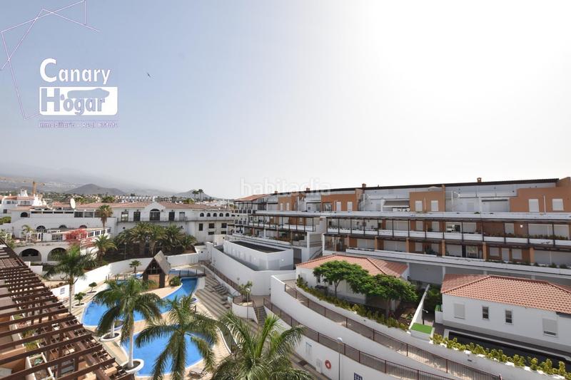 Foto a9a01cea-5d26-4170-8dd6-b46105b78e66. Ático se vende atico duplex de esquina reformado en complejo el barranco amarilla golf con vistas al mar en San Miguel de Abona