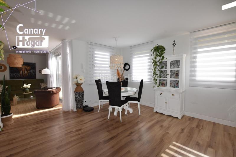Foto c8c1d30e-aa8a-46f9-978b-903e062776d6. Ático se vende atico duplex de esquina reformado en complejo el barranco amarilla golf con vistas al mar en San Miguel de Abona