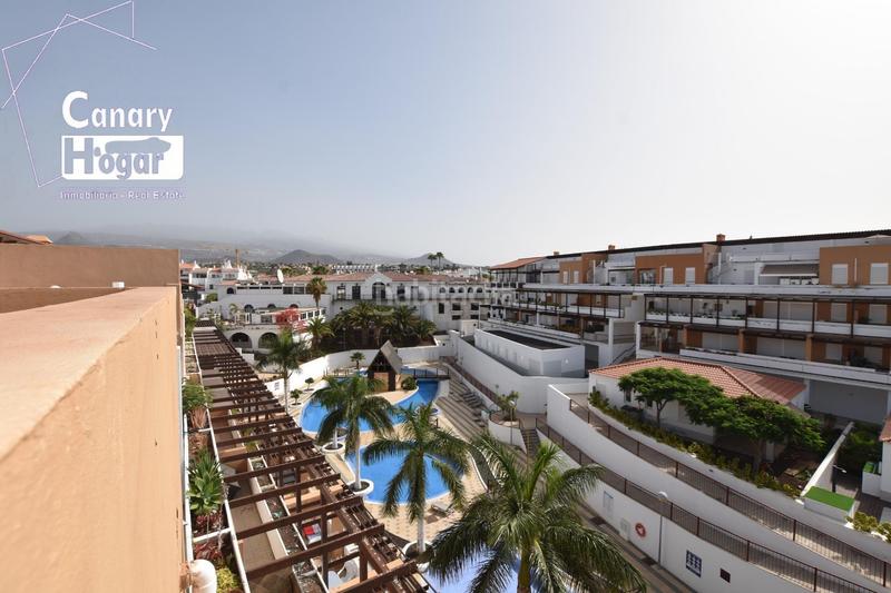 Foto ceef84a3-9408-4073-a028-f0daa7e1cf2a. Ático se vende atico duplex de esquina reformado en complejo el barranco amarilla golf con vistas al mar en San Miguel de Abona