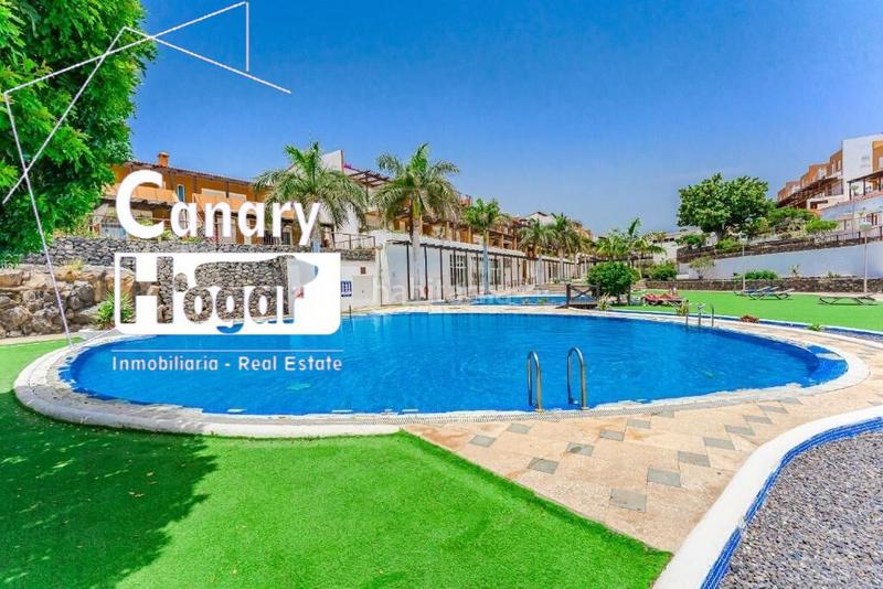 Foto dcb3e84c-c221-4336-b58f-05fa31cdde11. Ático se vende atico duplex de esquina reformado en complejo el barranco amarilla golf con vistas al mar en San Miguel de Abona