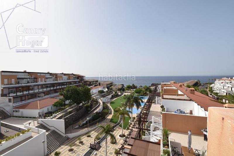Foto df326c9f-5e79-4cdb-906d-dbea99718f14. Ático se vende atico duplex de esquina reformado en complejo el barranco amarilla golf con vistas al mar en San Miguel de Abona