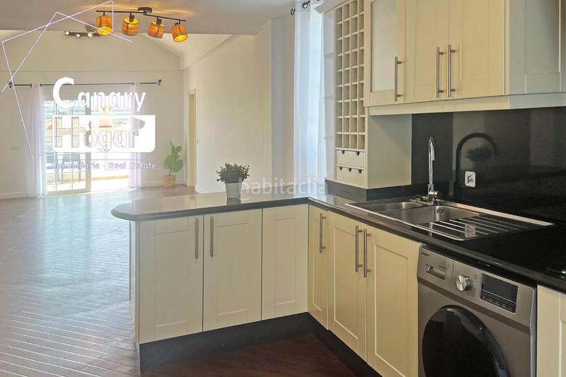 Foto 054a4468-d5aa-403f-a524-34a4ad78a6c4. Àtic amb piscina a Playa de Fañabé Adeje