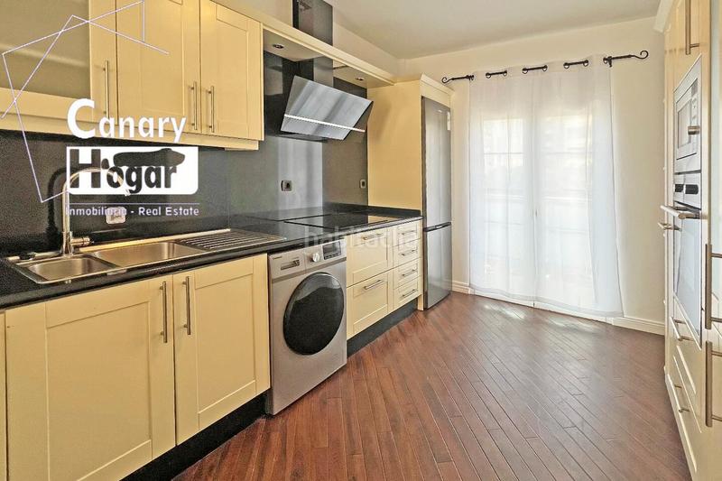 Foto 099d6116-b7ea-4f6a-9fe4-e791f0d7b0e1. Àtic amb piscina a Playa de Fañabé Adeje