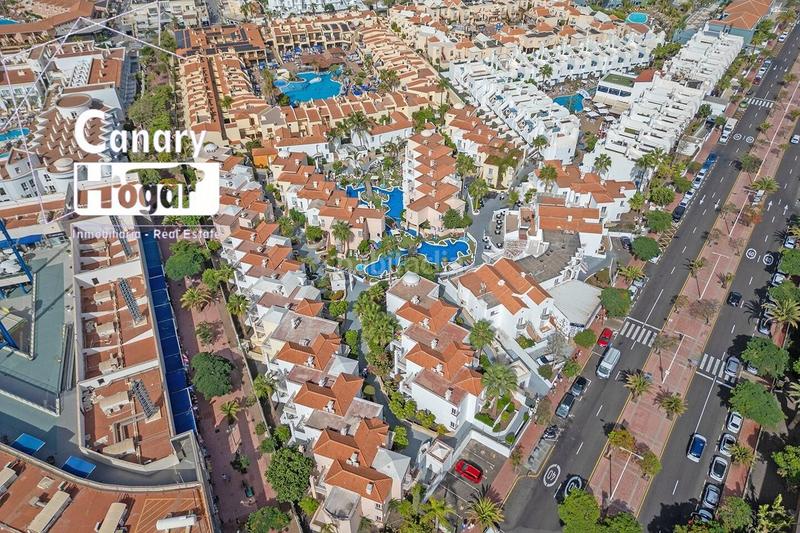 Foto 53ece66a-f0a8-462f-94a1-7df157076f8a. Àtic amb piscina a Playa de Fañabé Adeje