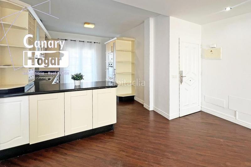 Foto 745725f5-80e4-47d1-b4f3-c28f092a78b8. Àtic amb piscina a Playa de Fañabé Adeje