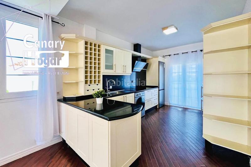 Foto 7a965a4c-742e-4af3-969a-3c7bd7fa5732. Àtic amb piscina a Playa de Fañabé Adeje