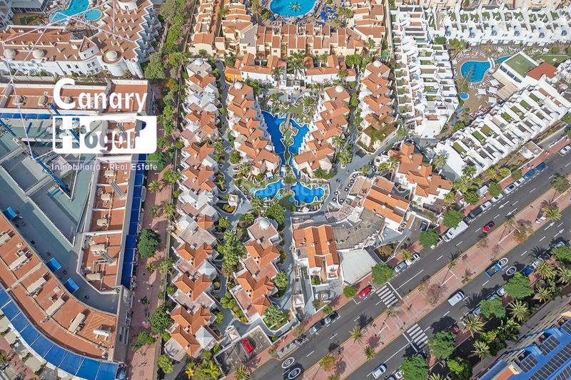 Foto c432a58f-2133-46c5-919a-45486f506471. Àtic amb piscina a Playa de Fañabé Adeje