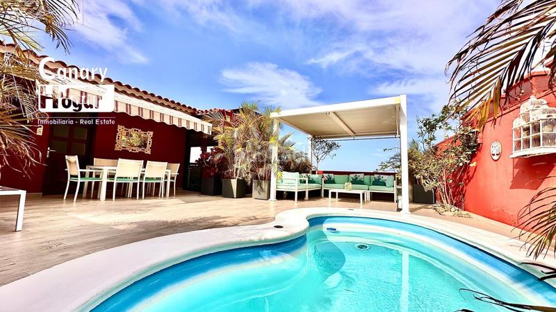 Foto 08212db9-fe53-42cb-9aed-768a65167c96. Xalet amb aparcament piscina a Playa Fañabé Alto Adeje