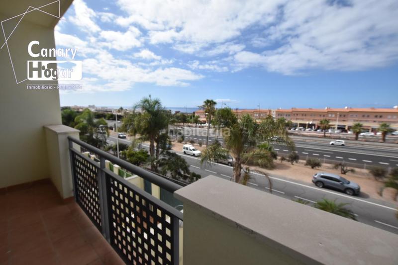 Foto 13c087d5-4e9c-4685-b08c-290197e4469d. Casa a schiera con parcheggio piscina in Playa Fañabé Alto Adeje