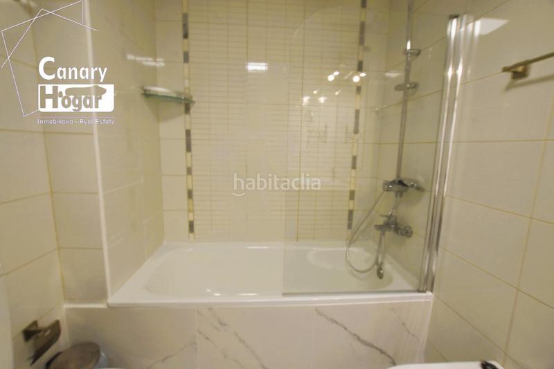 Foto 661f2c7f-bc9b-44bb-981b-930be7b282ad. Casa a schiera con parcheggio piscina in Playa Fañabé Alto Adeje