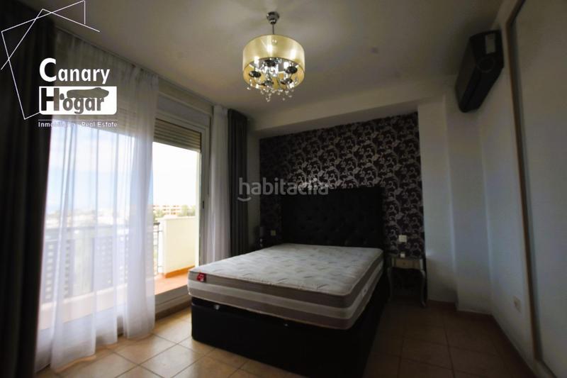 Foto 6c73147c-87e3-4e5d-923c-ad2f94131a47. Casa a schiera con parcheggio piscina in Playa Fañabé Alto Adeje