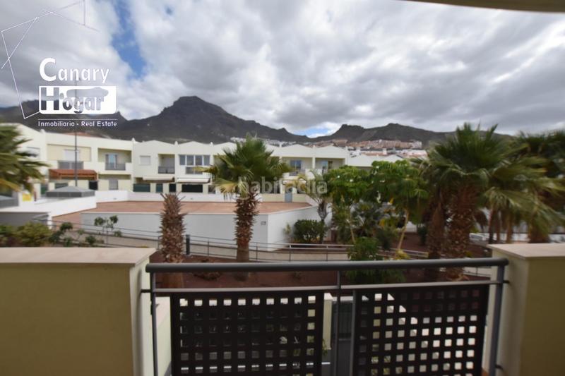 Foto da3a687a-2d12-4609-a8c5-894f75ebe39c. Casa a schiera con parcheggio piscina in Playa Fañabé Alto Adeje