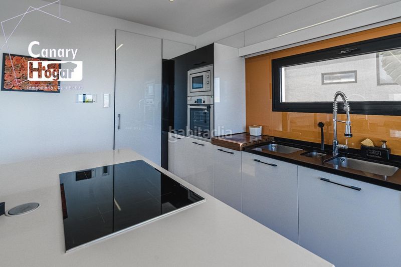 Foto 0c7ffd3f-1ff2-4c87-89d4-4a7cc13c640a. Xalet amb aparcament piscina a San Eugenio Alto Adeje