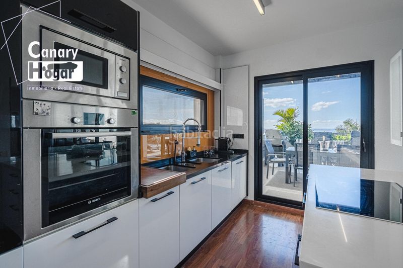 Foto 1803f2c7-78a3-466f-b883-662ac828a380. Xalet amb aparcament piscina a San Eugenio Alto Adeje