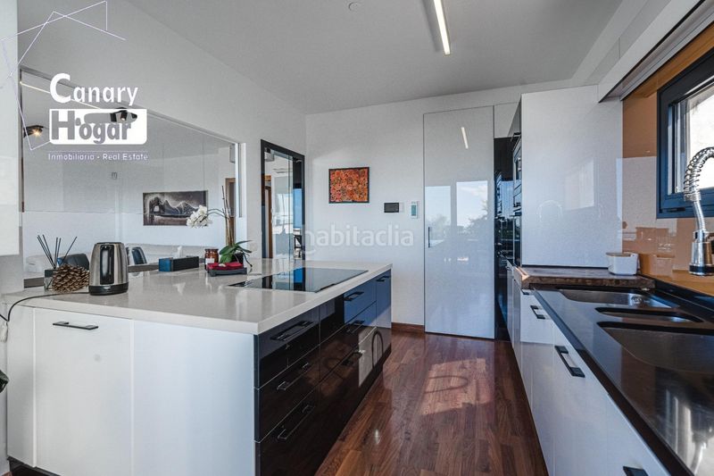 Foto 78fe7e83-173d-43c4-b33d-228167d09e76. Xalet amb aparcament piscina a San Eugenio Alto Adeje