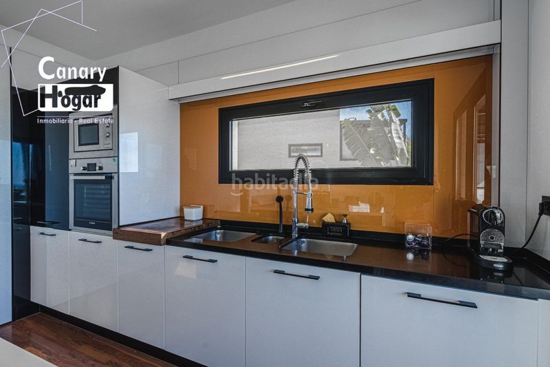 Foto d18d4147-0096-4855-bc1f-0b42c405682d. Xalet amb aparcament piscina a San Eugenio Alto Adeje