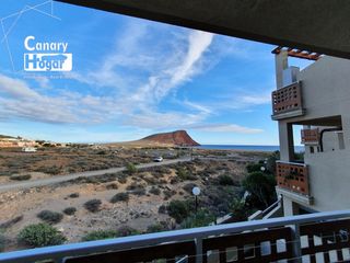 Apartament a Los Abrigos. Piso en venta en la tejita sotavento con vistas al mar y la mont