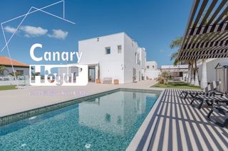 Chalet à Torviscas Centro y Alto. Villa de lujo  muy espaciosa de 5 dormitorios en venta en  roque