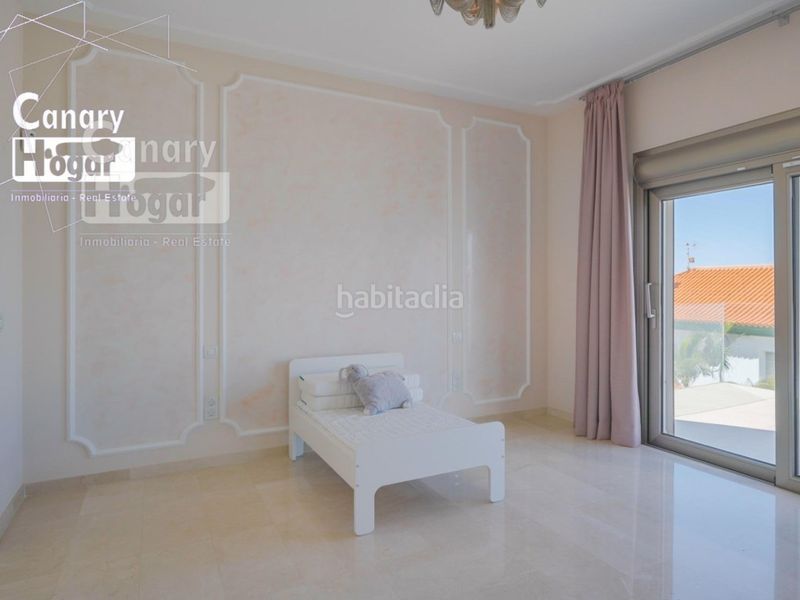 Foto 14ec2c82-5974-4d0b-aec8-211e9c4e4490. Casa amb aparcament piscina a Torviscas Centro y Alto Adeje