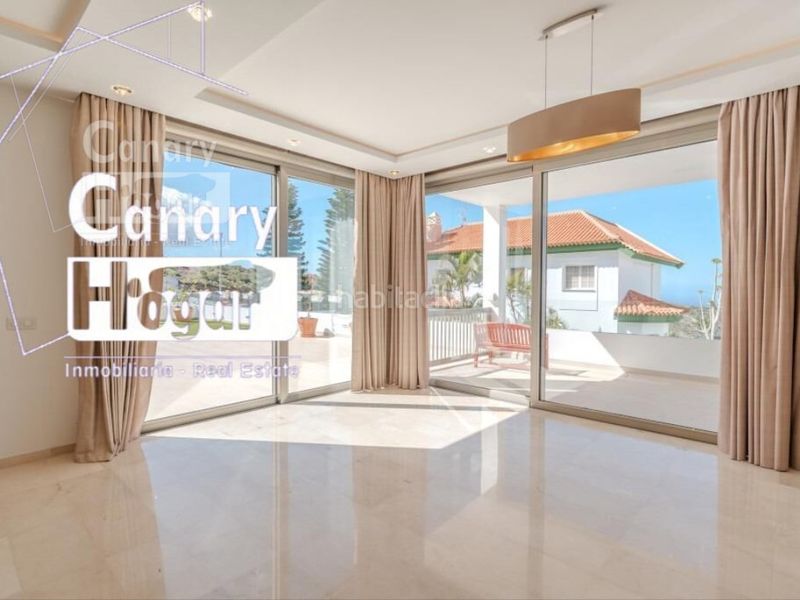 Foto a7fbbc24-727e-4451-bac5-c5d12c0e0565. Casa amb aparcament piscina a Torviscas Centro y Alto Adeje