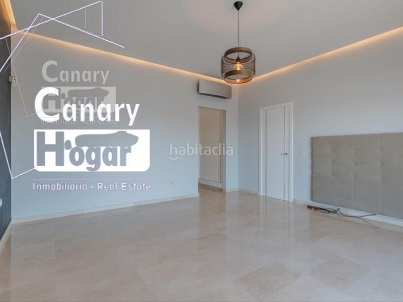 Foto e16b6500-a3b2-4c33-8884-e063e3498ac8. Casa amb aparcament piscina a Torviscas Centro y Alto Adeje