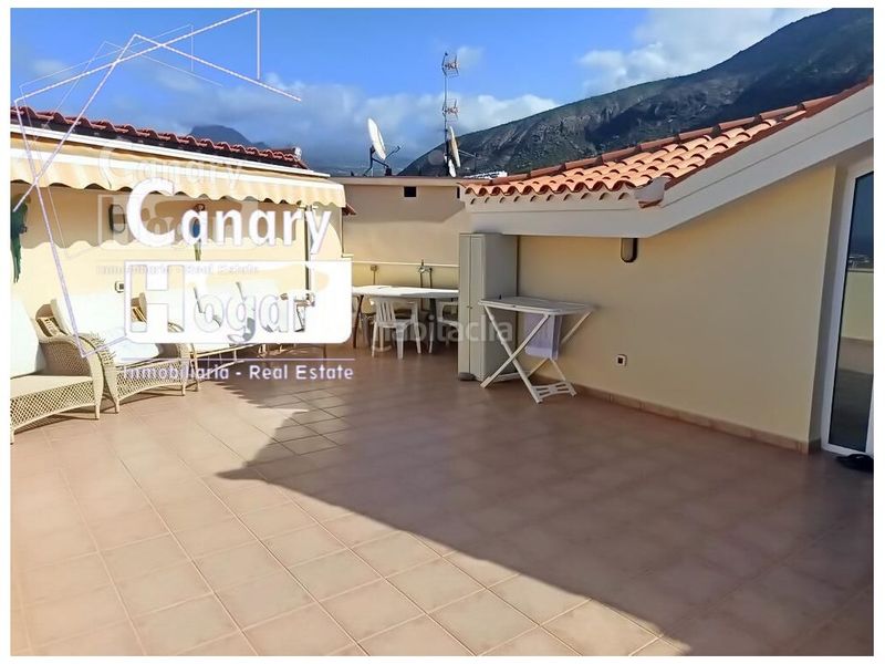 Foto e6089dd9-f509-4cb8-8c08-74da5e38e9ea. Àtic amb aparcament piscina a Los Cristianos Arona