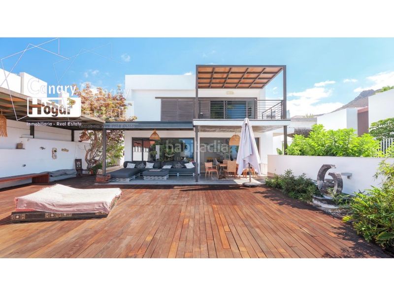 Foto b9c0d548-410d-4c28-b17b-8e586a8d439a. Casa amb aparcament piscina a Playa Fañabé Alto Adeje