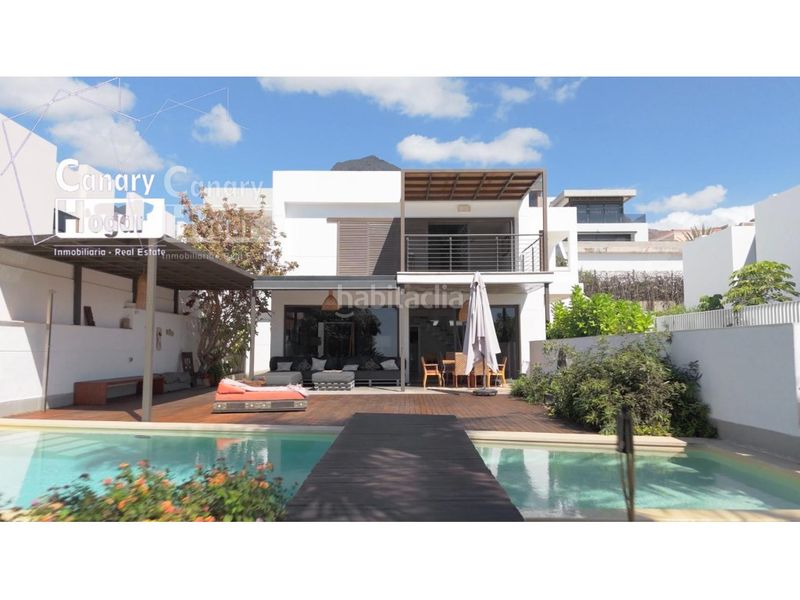 Foto dfab0542-cddc-4d37-8112-2436c1ef2fe6. Casa amb aparcament piscina a Playa Fañabé Alto Adeje