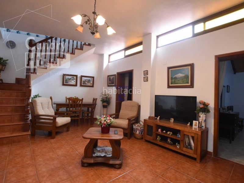 Foto 9b10d428-b658-4d1f-bfcc-e5126bd195f7. Casa amb aparcament a Chío Guía de Isora