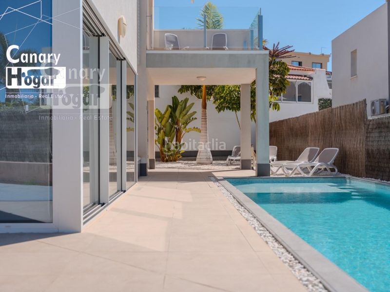 Foto 510a3084-0727-46eb-88e2-b4a373bbcf39. Casa amb aparcament piscina a Callao Salvaje - Playa Paraíso Adeje