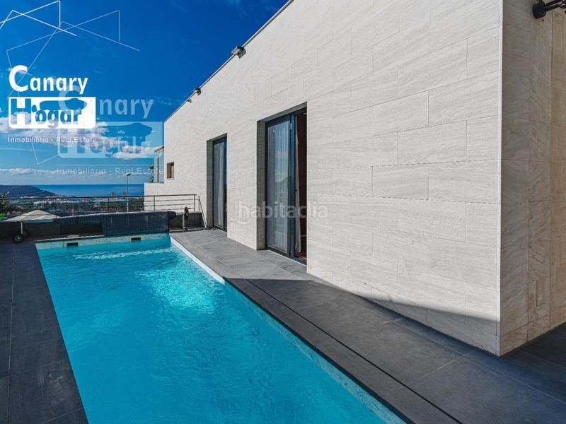 Foto f76f6797-a8c0-48e3-8850-0da9e4a9a86f. Casa amb aparcament piscina a San Eugenio Alto Adeje