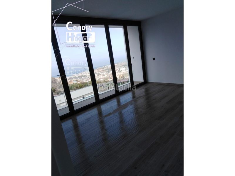 Foto 01ba7d25-3c07-4b75-a535-54a07392a1bd. Casa amb aparcament piscina a Torviscas Centro y Alto Adeje