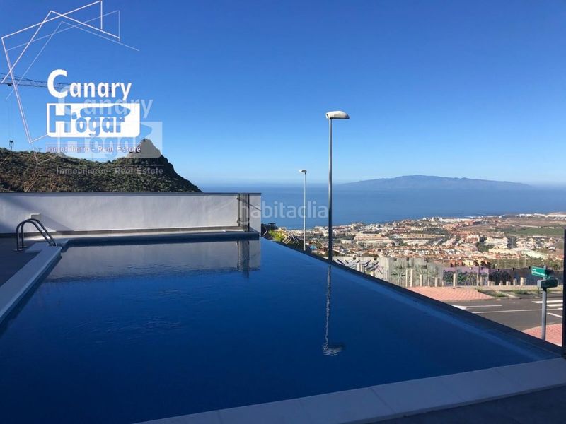 Foto 17bc3084-8dd6-473e-96db-e4eb38f6e382. Casa amb aparcament piscina a Torviscas Centro y Alto Adeje