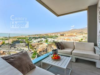 Apartment  Calle aljibe el. Moderno apartamento en venta en playa paraíso con con vistas al