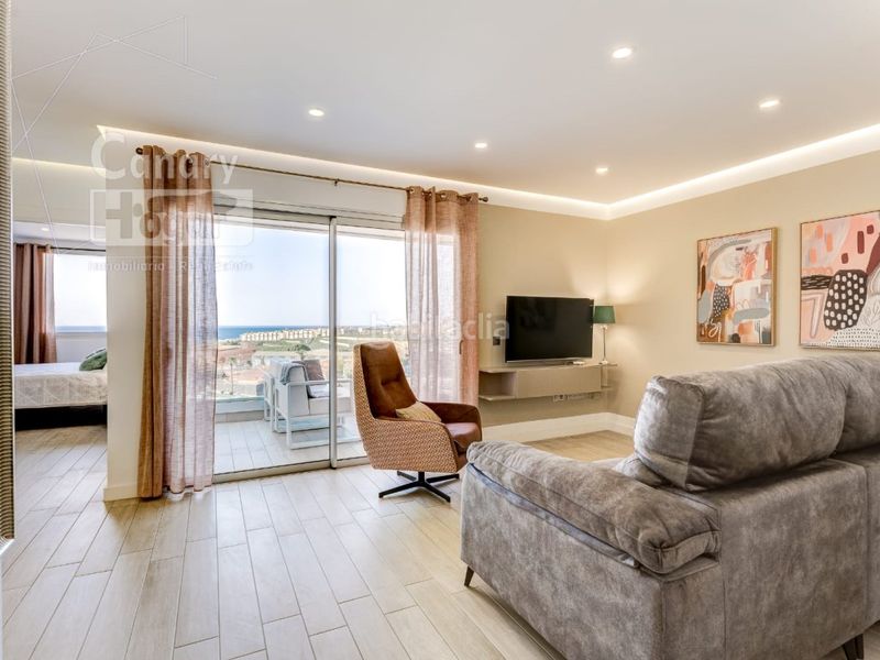 Foto c4f5ef1f-4ab2-4fb7-a1d2-b516ab1f2395. Apartament amb aparcament a Callao Salvaje - Playa Paraíso Adeje