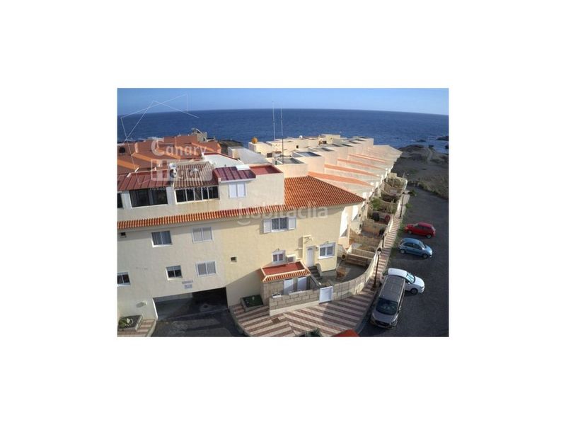 Foto d4ee76c5-ba10-46ed-9c35-526c14588d00. Casa adossada amb aparcament a Arico
